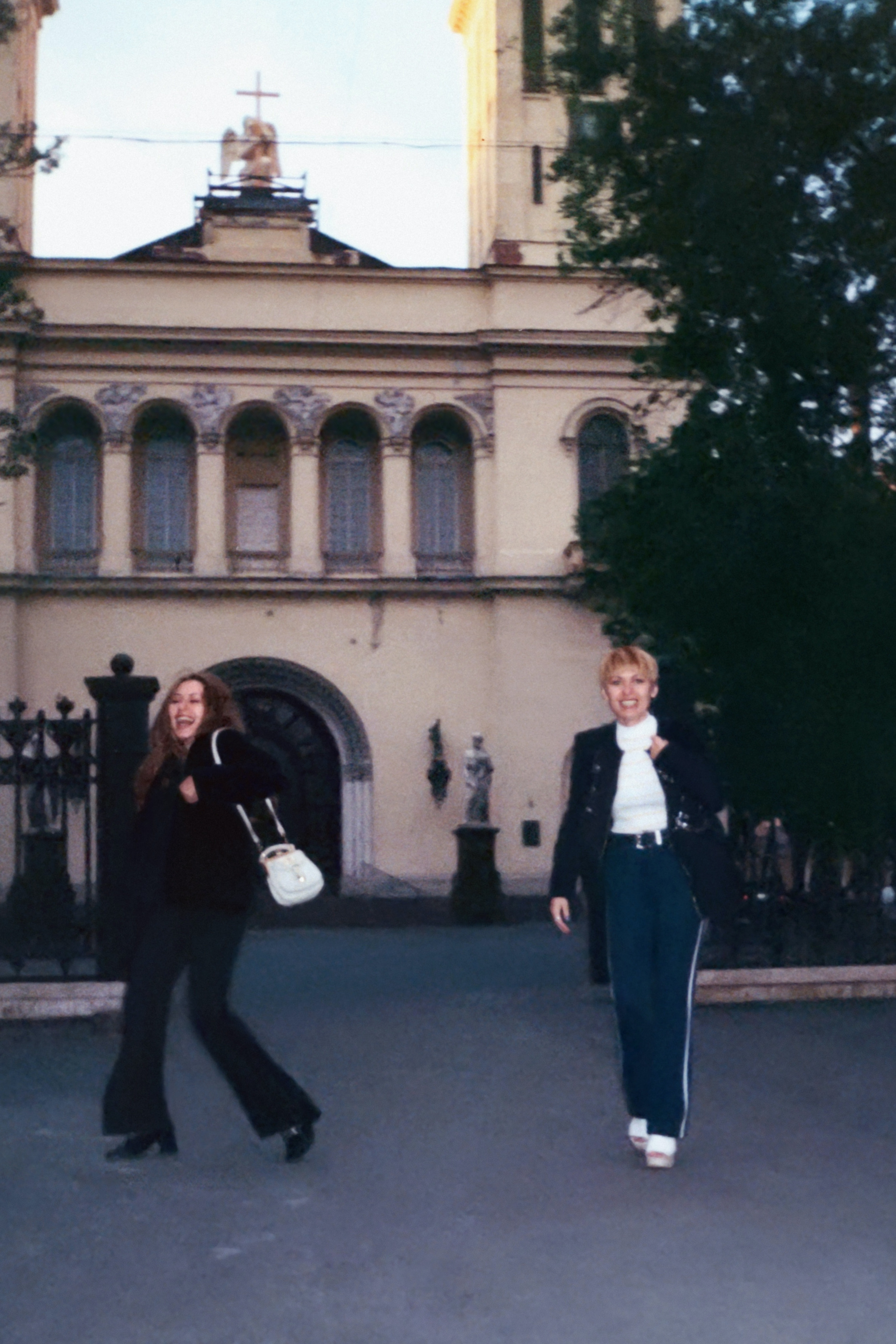 Umbraco.Web.PublishedModels.Image.Alt