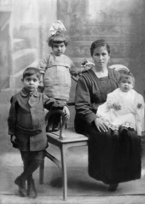 Umbraco.Web.PublishedModels.Image.Alt